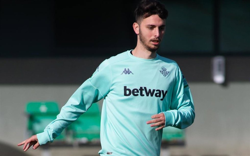 Archivo - Raúl García de Haro, en un entrenamiento durante su etapa en el Real Betis