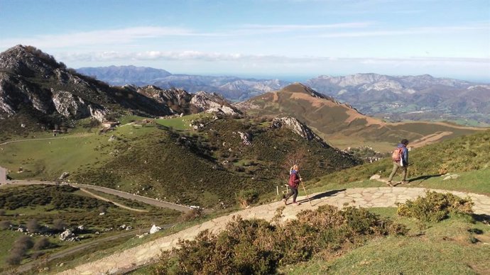 Archivo - Lagos de Covadonga.