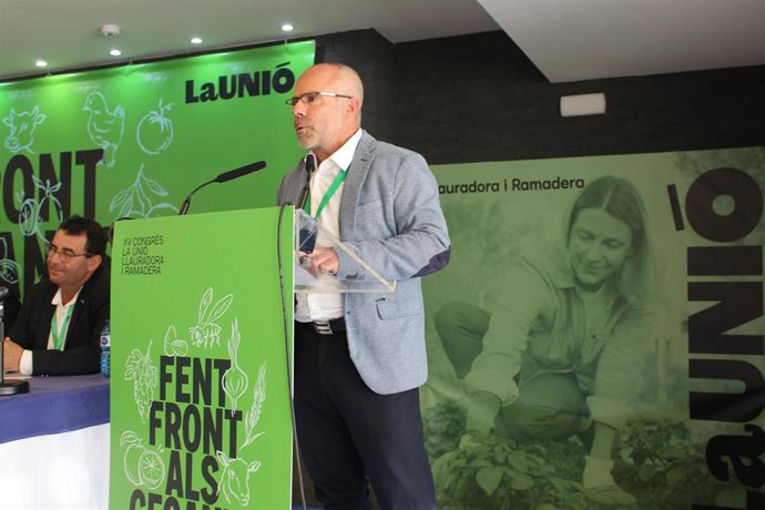 Archivo - Carles Peris, secretario general de La Unió Llauradora i Ramadera en su XV Congreso