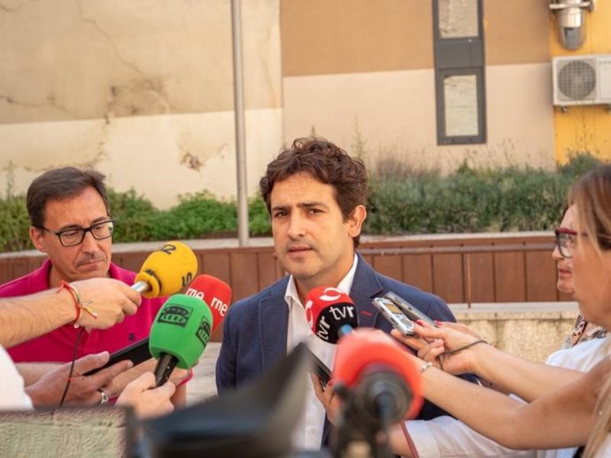 El director general de Cultura, Roberto Iturriaga