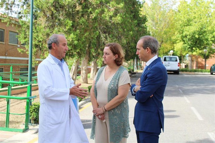 Visita De La Presidenta A La Rsa Y Centro De Día Del Alzheimer