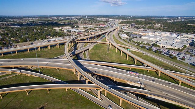 Ferrovial cierra una financiación de 365 millones de eurps para la mejora de la autopista NTE en Texas