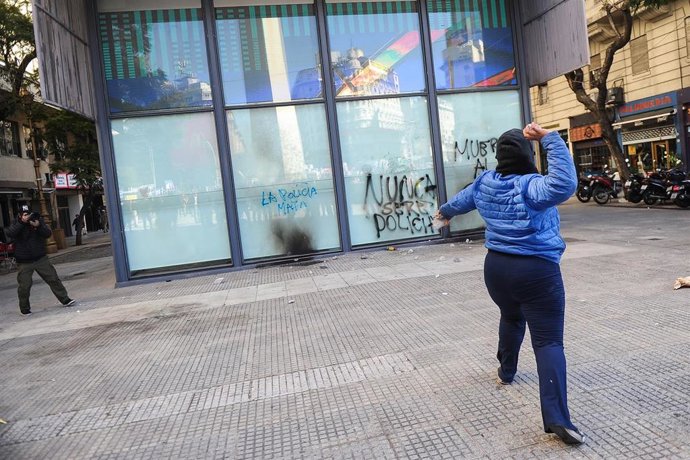Incidentes durante una manifestación de protesta por la muerte de un manifestante en Buenos Aires
