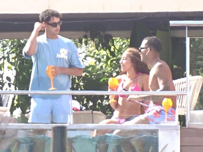 Yulen Pereira disfruta de su soltería junto a Anuar Beno mientras Anabel Pantoja afianza su nueva relación