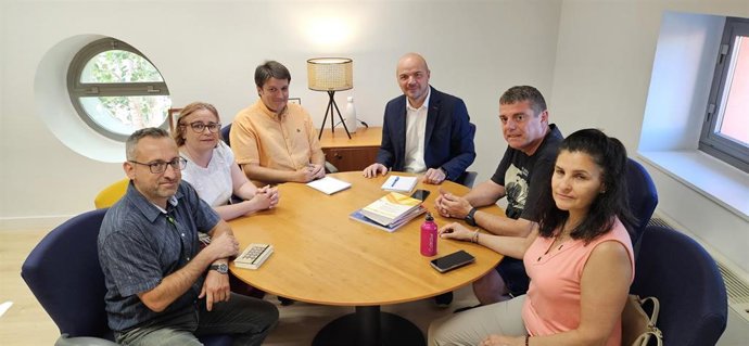 El subdirector general de Cooperación Internacional y Centros en el Exterior se reúne con CONGDCAR