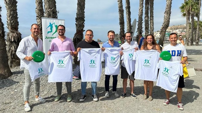 El IAJ celebra el Día Internacional de la Juventud a orillas del Mediterráneo.