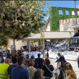 La plataforma Stop Macroplantas Solares en el Valle de Tobalina se concentra por tercera vez en Quintana (Burgos)