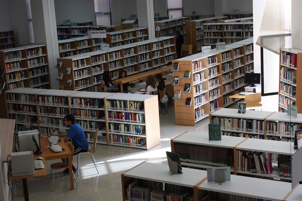 Archivo - Biblioteca Pública. Imagen de archivo.
