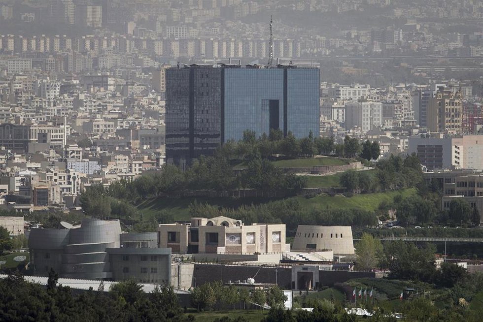 Archivo - El Banco Central de Irán 