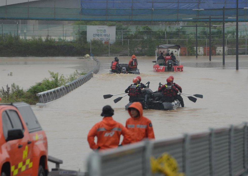 Policía y Bomberos en Corea del Sur.