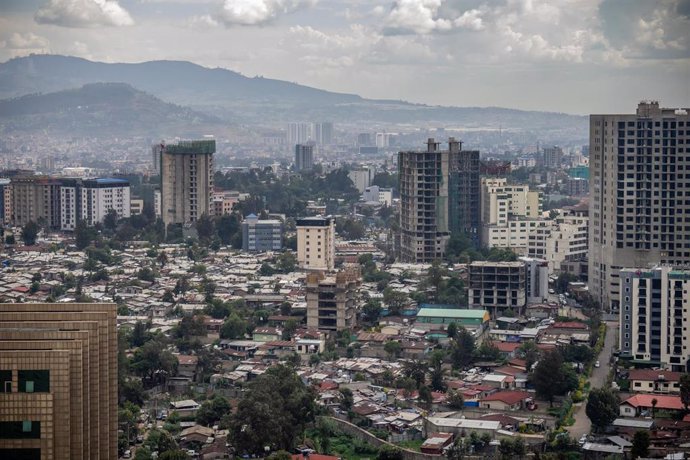 Archivo - Vista general de Addis Abeba, la capital de Etiopía, desde el edificio de la Unión Africana (UA).