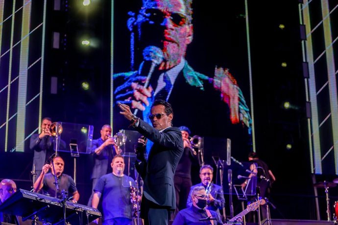 Archivo - El artista Marc Anthony actúa en un concierto en Ifema Madrid Live