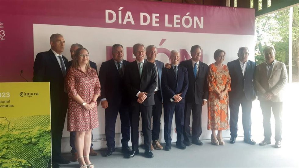 Eduardo Morán destaca el AVE, el Corredor Atlántico y las estaciones de esquí como retos conjuntos con Asturias