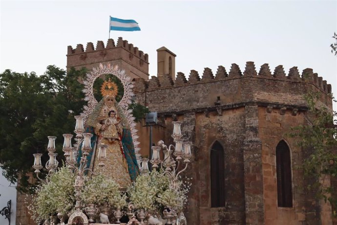 Alcalá de Guadaíra se prepara para vivir la festividad de su patrona, la Virgen del Águila, el 15 de agosto.