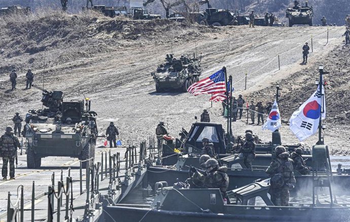 Archivo - Vehículos militares de Corea del Sur y de Estados Unidos durante unas maniobras conjuntas