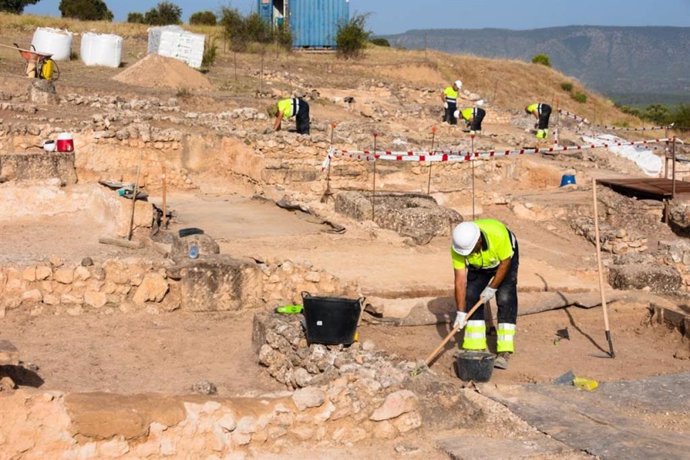 Trabajos de rehabilitación de elementos del yacimiento conquense de Ercávica.