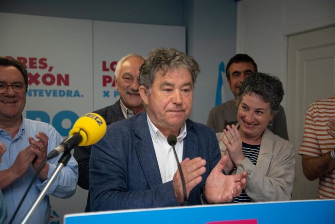 Archivo - El alcalde del BNG de Pontevedra y candidato a su reelección, Miguel Anxo Fernández Lores, interviene durante el seguimiento de la jornada electoral, a 28 de mayo de 2023, en Pontevedra, Galicia (España). Hoy, 28M, se celebran elecciones munic