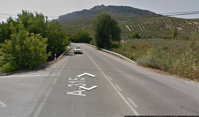 Imagen de la carretera donde se ha producido el accidente en Quesada (Jaén).