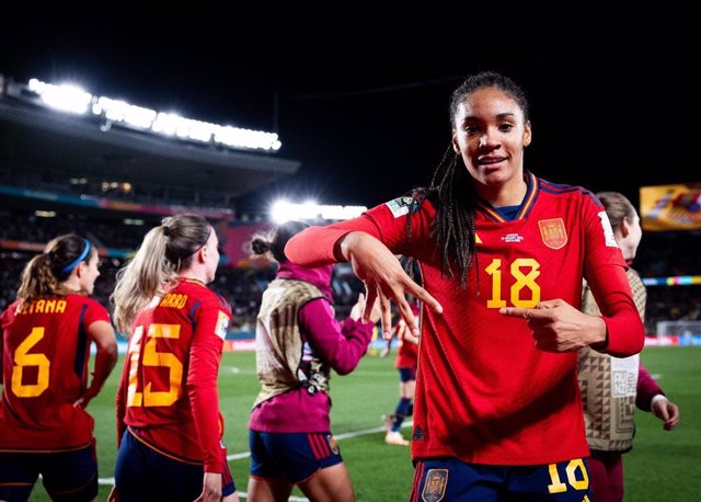 Salma Paralluelo celebra el 1-0 en el España-Suecia de semifinales del Mundial