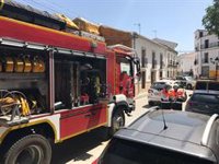 Rescatan a tres personas atrapadas en el interior de dos turismos tras un accidente en Cañete la Real (Málaga)