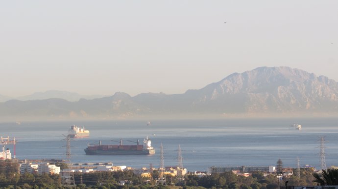 Buques en la zona del Estrecho de Gibraltar.