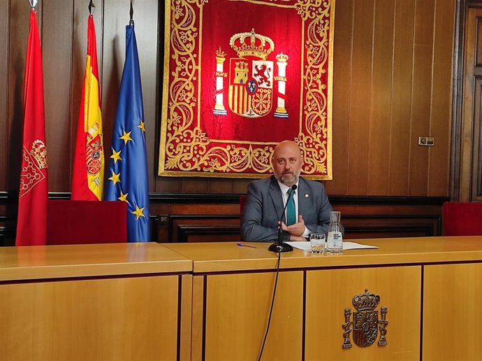 Archivo - El delegado del Gobierno en Navarra, José Luis Arasti