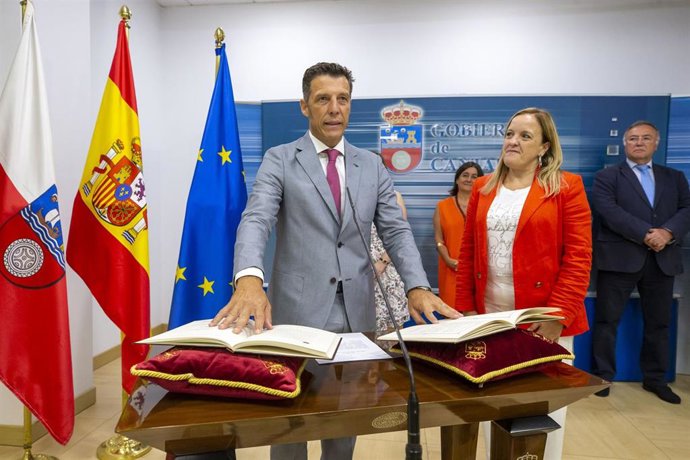 Toma de posesión del director del Servicio Jurídico del Gobierno de Cantabria