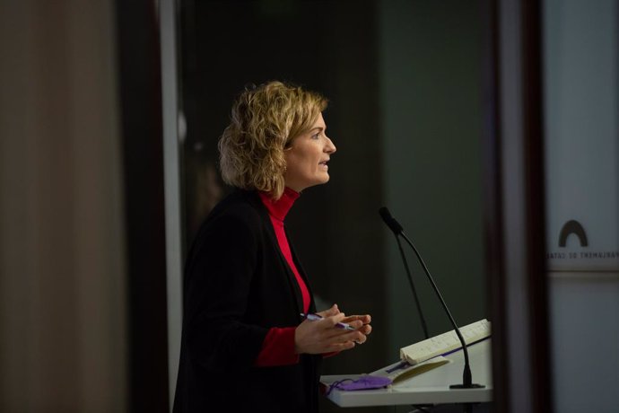 Archivo - Arxiu - La diputada d'ERC en el Parlament, Raquel Sans, compareix en roda de premsa. Arxiu