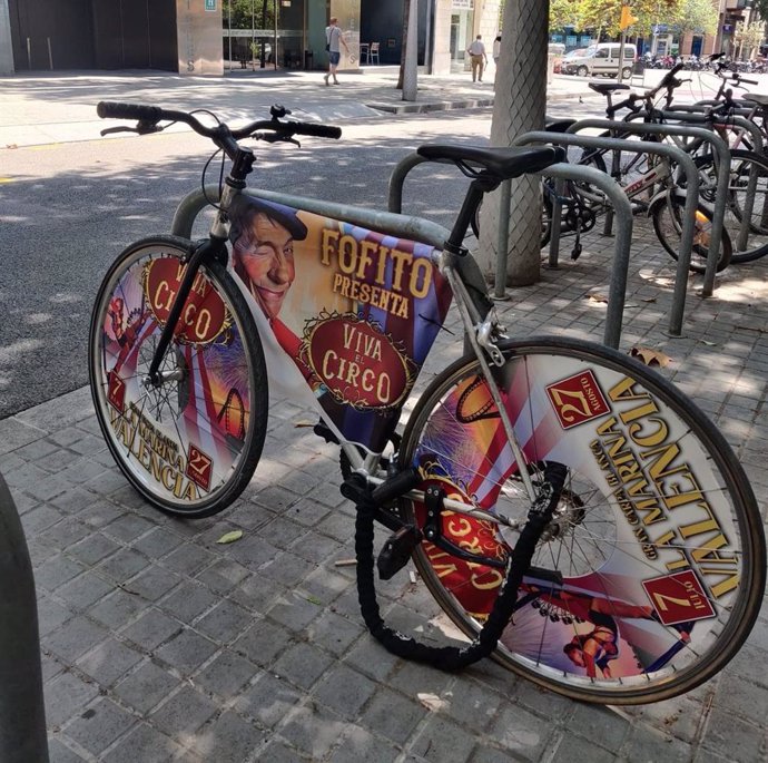 Bicicleta Cityflow estacionada.