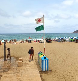 Bandera verde en Las Canteras, en Las Palmas de Gran Canaria