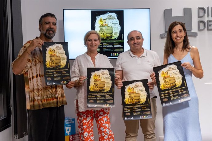 Presentación de 'Una Mina de Cuentos' en la Diputación de Huelva.