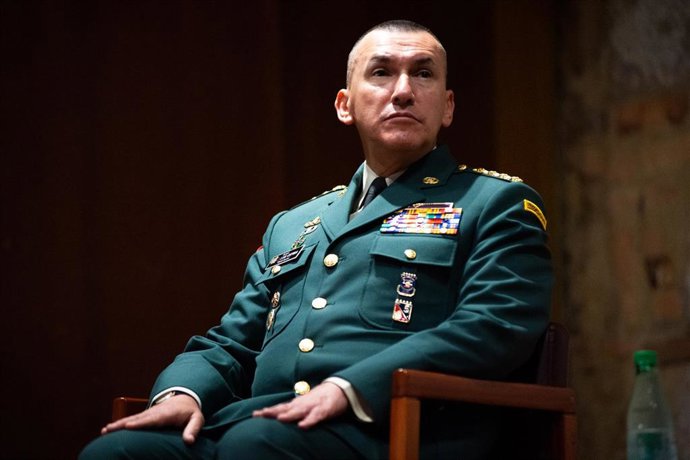 Archivo - El comandante del Ejército de Colombia, el general Luis Ospina.