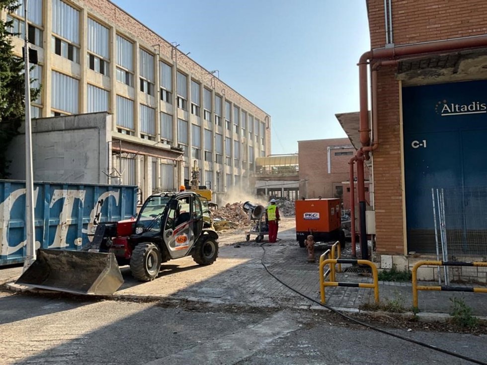 Trabajos en las instalaciones de Altadis