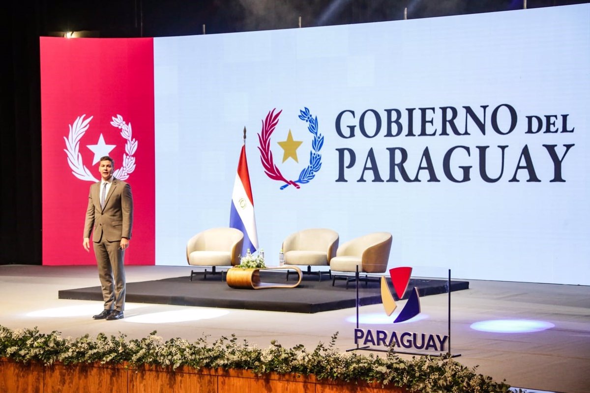 El presidente de Paraguay llama a acelerar el desarrollo económico del país  en su primer día de Gobierno