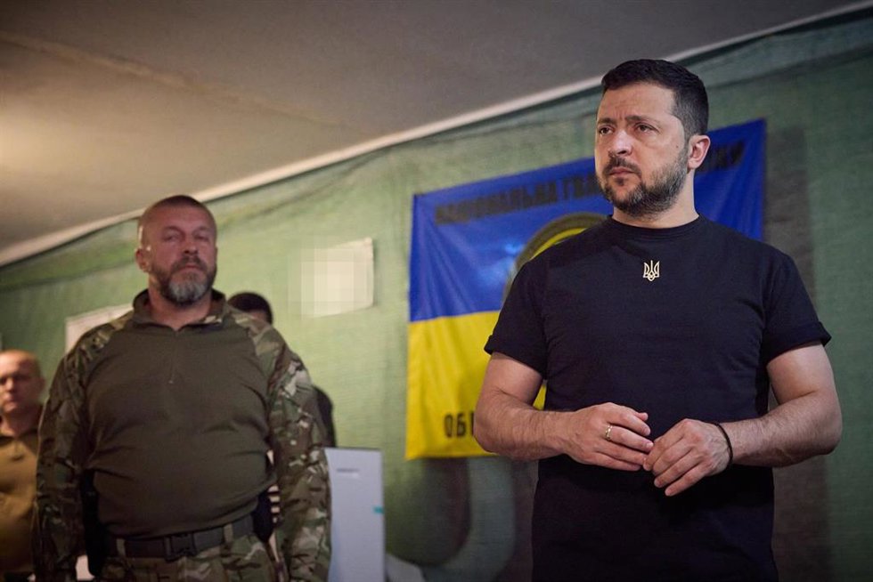 El presidente de Ucrania, Volodimir Zelenski, visita a las tropas en la región de Zaporiyia