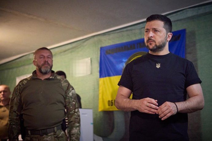 El presidente de Ucrania, Volodimir Zelenski, visita a las tropas en la región de Zaporiyia