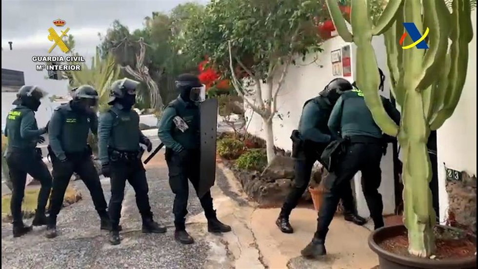 Desmantelado un punto de cultivo de droga en un domicilio en Costa Teguise