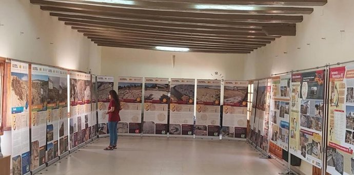 Exposición 'Los yacimientos paleontológicos BIC de la provincia de Teruel'.