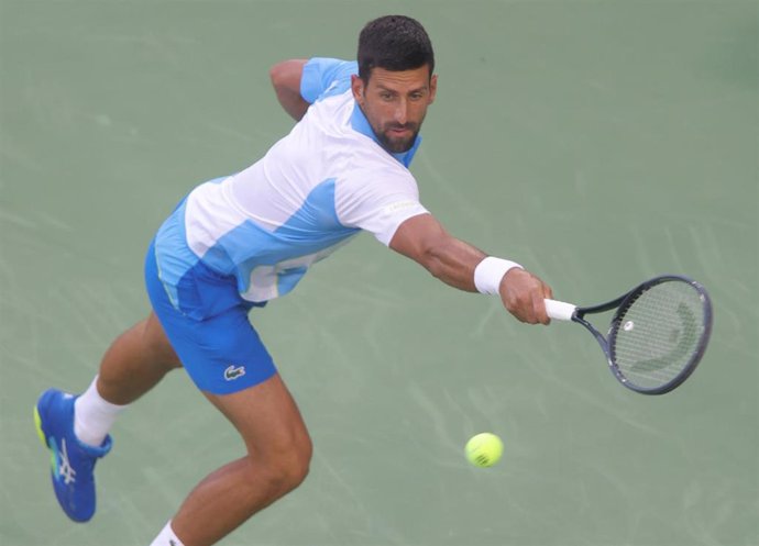 16 August 2023, US, Mason: Serbian tennis player Novak Djokovic in action against Spain's Alejandro Davidovich Fokina during their men's singles round of 32 tennis match of Western & Southern Open. Photo: Wally Nell/ZUMA Press Wire/dpa