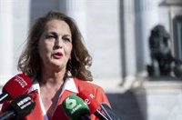 Carla Antonelli destaca el trato "educacional" de Pedro Rollán y espera que siga "manteniendo el talante" en el Senado