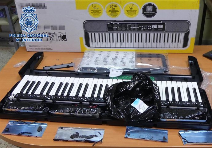 Desmantelado un grupo criminal dedicado al envío de cocaína y metanfetamina ocultas en instrumentos y aparatos musicales