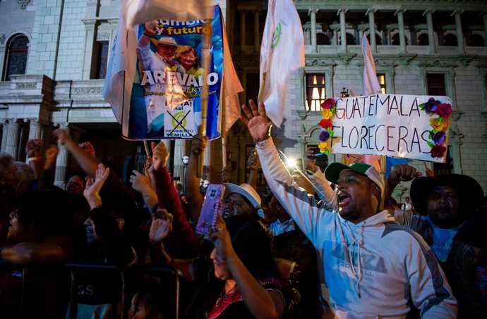 Cierre de campaña del Movimiento Semilla en Ciudad de Guatemala.