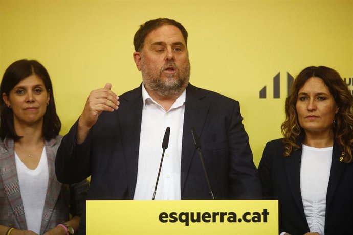 Archivo - El presidente de ERC, Oriol Junqueras, en rueda de prensa en Barcelona