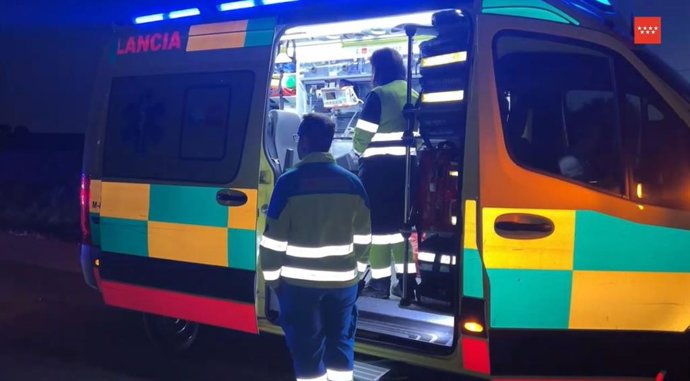 Archivo - Sanitarios del SUMMA 112