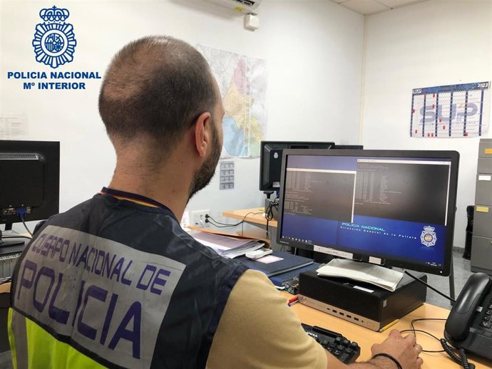 Un agente de la Policía, en una imagen de recurso.