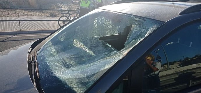 Herido grave al ser atropellado a la salida de Cádiz cuando cruzaba por una zona no permitida