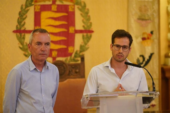 Zarandona (i) y Nieto, durante la rueda de prensa de hoy.