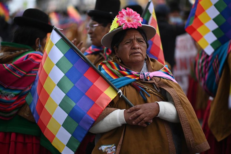 Archivo - Una mujer boliviana