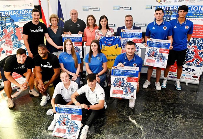 Presentación del II Torneo Internacional de Clubes masculino y femenino de balonmano.