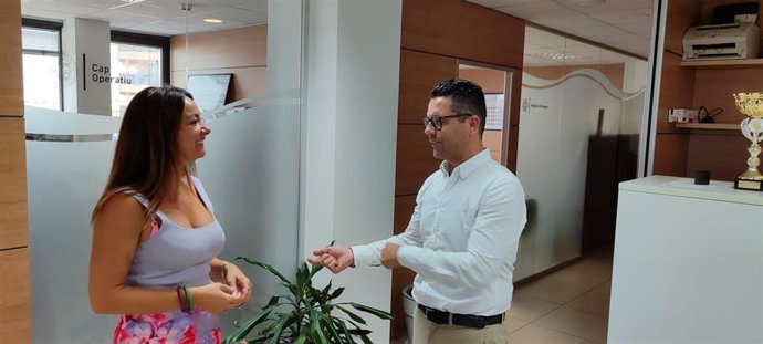 La consellera de Vivienda, Territorio y Movilidad, Marta Vidal, y el alcalde de Ibiza, Rafa Triguero.